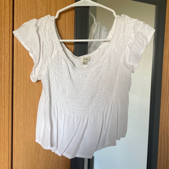 cropped off shoulder shirt - Picture 1 of 2